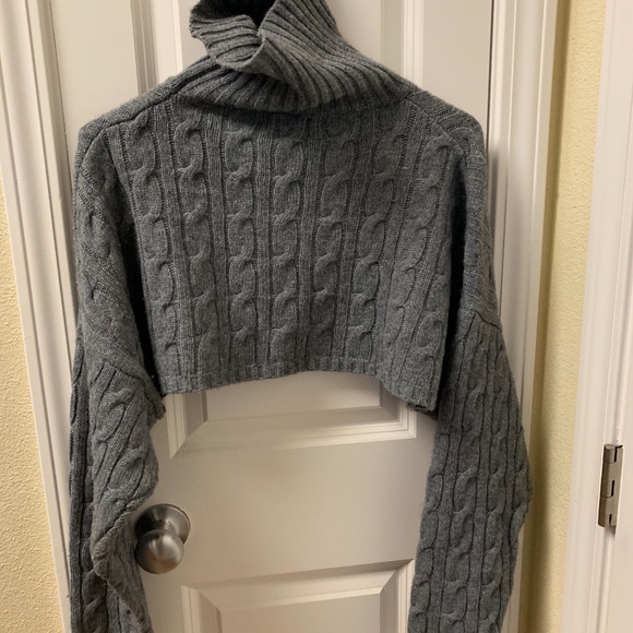 gray short knitwear - Picture 3 of 4